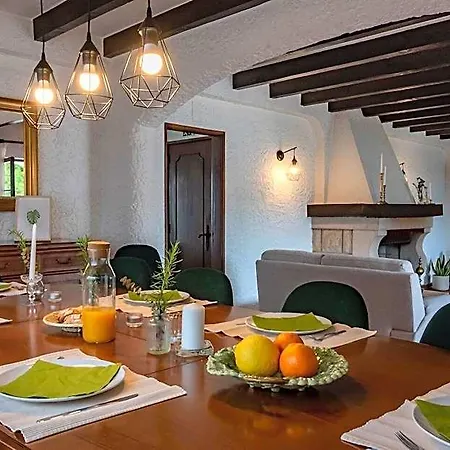 Santiago, Charming Escape 4* 세심브라